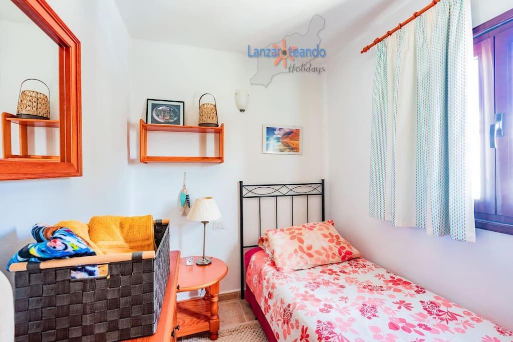 Casita El Faro En Playa Bastian Aircon In The Bedrooms Vv Costa Teguise Exteriör bild