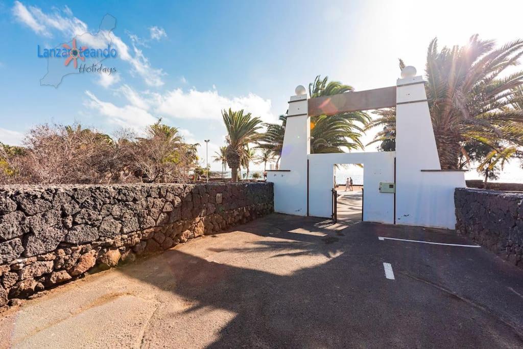 Casita El Faro En Playa Bastian Aircon In The Bedrooms Vv Costa Teguise Exteriör bild